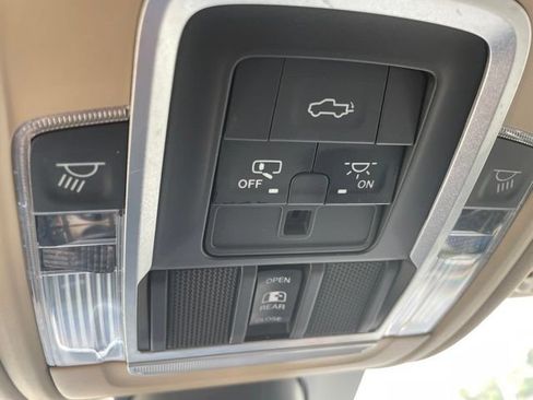 Used 2021 RAM 1500 Laramie AWD/4WD image 51