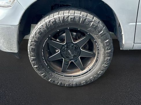 Used 2019 RAM 1500 Classic SLT image 8