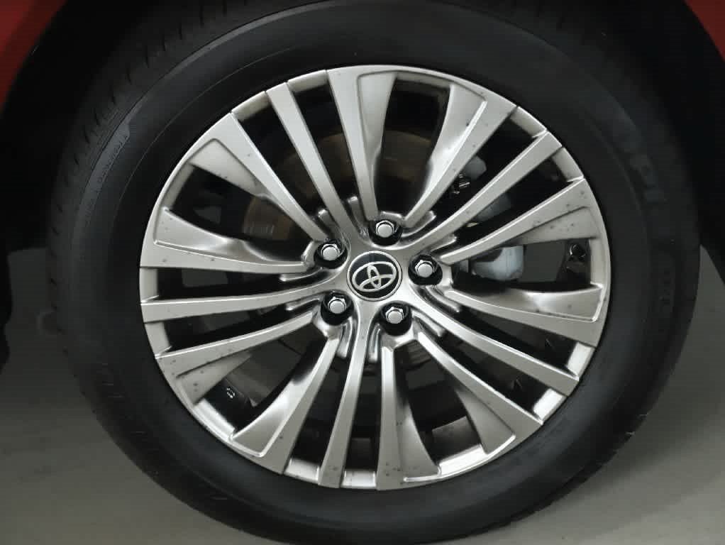 Certified 2023 Toyota Venza Limited AWD/4WD image 10