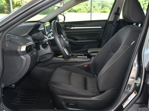 Used 2023 Nissan Altima 2.5 SV image 7