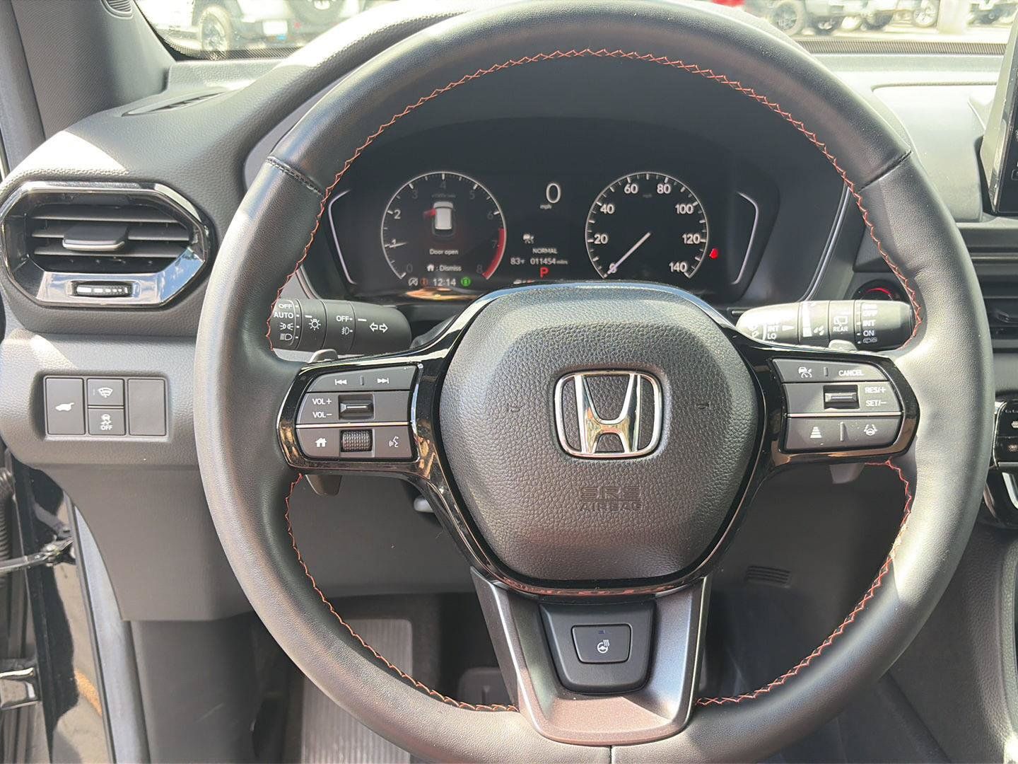 Used 2025 Honda Pilot TrailSport image 8