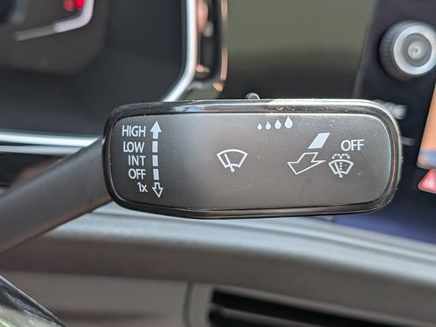 Used 2019 Volkswagen Jetta SEL Premium FWD image 30