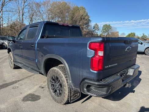 Used 2022 Chevrolet Silverado 1500 ZR2 w/ Technology Package image 3