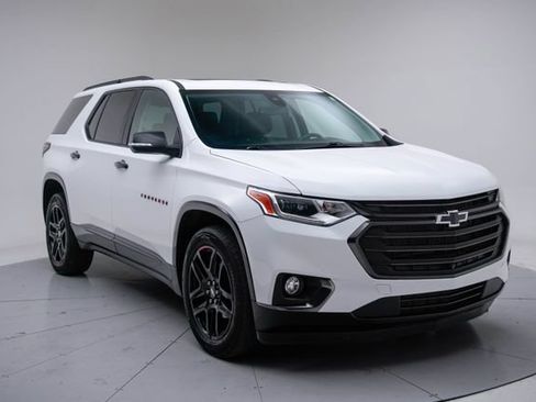 Used 2021 Chevrolet Traverse Premier w/ Redline Edition AWD/4WD image 9