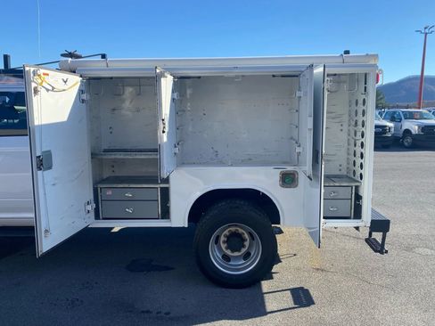 Used 2016 RAM 4500 Tradesman image 34