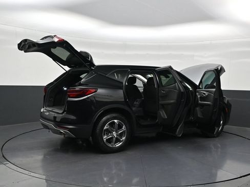 Used 2023 Chevrolet Blazer LT FWD image 36