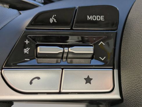 New 2026 Hyundai Elantra Limited image 27