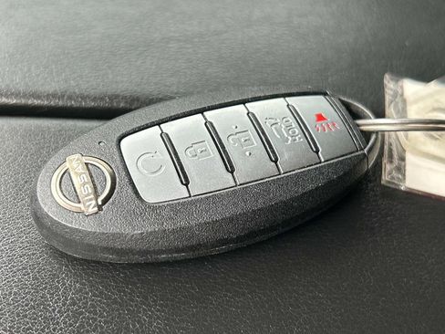 Used 2022 Nissan Rogue SL w/ SL Premium Package image 36