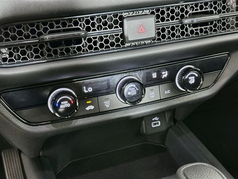 Used 2025 Honda HR-V LX image 21