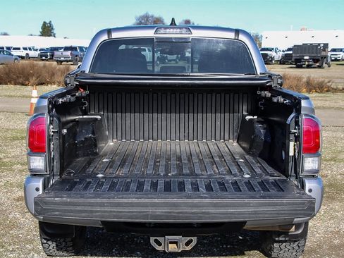 Used 2020 Toyota Tacoma SR5 image 25