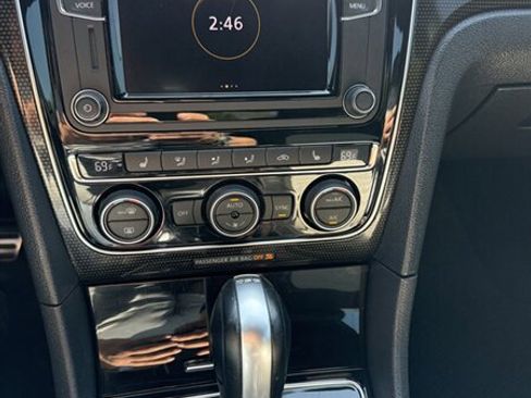 Used 2018 Volkswagen Passat 3.6 image 7