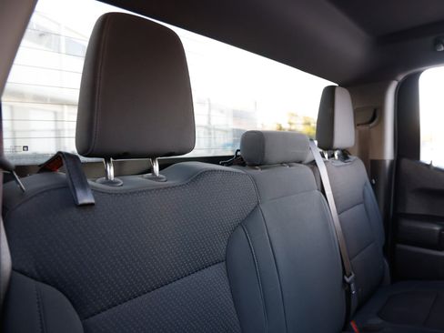 Used 2020 Chevrolet Silverado 1500 Custom w/ Custom Value Package image 17