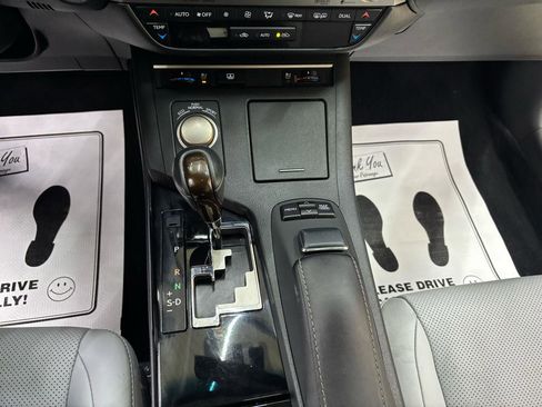 Used 2014 Lexus ES 350 w/ Luxury Package FWD image 36