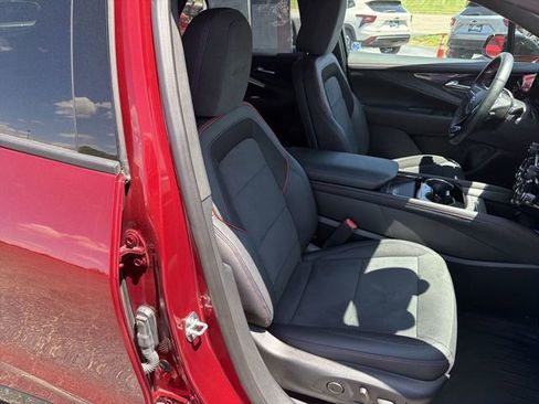 Certified 2025 Chevrolet Blazer EV RS AWD/4WD image 18