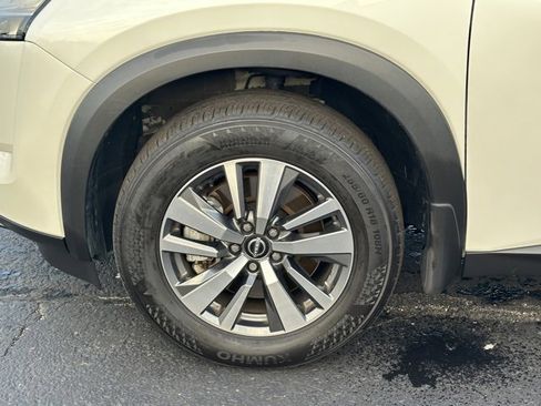 Certified 2024 Nissan Pathfinder SL image 10