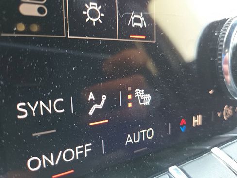 Used 2025 GMC Acadia Elevation image 27