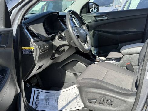 Used 2017 Hyundai Tucson Sport FWD image 14
