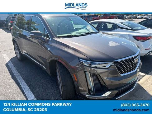 Used 2020 Cadillac XT6 Premium Luxury w/ Platinum Package FWD image 1