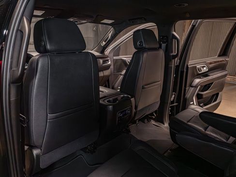 Used 2021 Chevrolet Suburban Z71 w/ Z71 Off-Road Package image 22