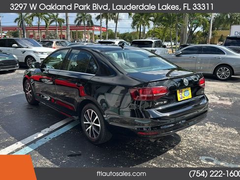Used 2017 Volkswagen Jetta SE FWD image 8