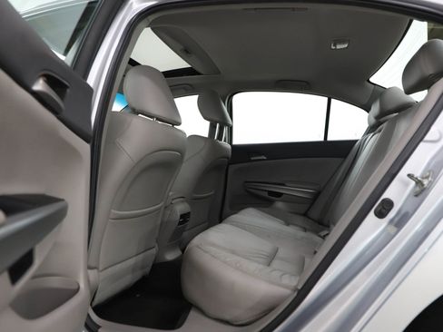 Used 2010 Honda Accord EX-L image 17