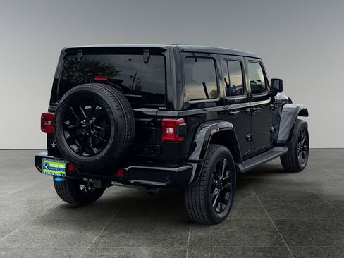 Used 2021 Jeep Wrangler Unlimited Sahara AWD/4WD image 7