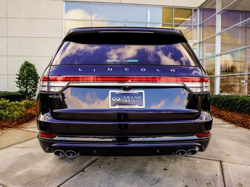 Used 2021 Lincoln Aviator Reserve w/ Equipment Group 208A image 11