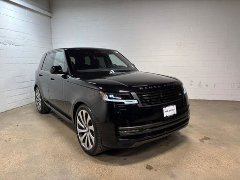 Used 2023 Land Rover Range Rover SE image 4