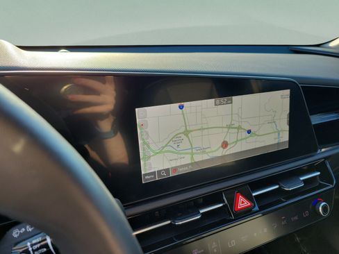 Certified 2023 Kia Niro SX Touring FWD image 18