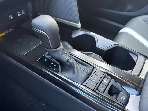 New 2026 Toyota Camry Hybrid FWD image 25