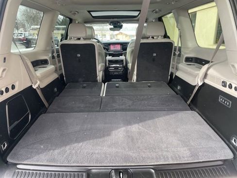 Used 2023 Jeep Wagoneer Series II w/ Premium Group I image 16