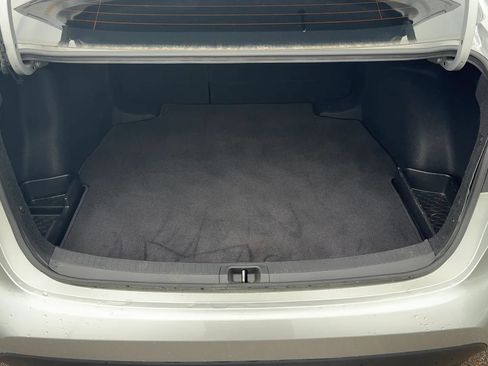 Used 2024 Toyota Corolla LE FWD image 18