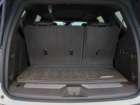 Used 2023 GMC Yukon Denali w/ LPO, Floor Liner Package AWD/4WD image 15
