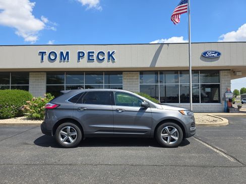 Used 2024 Ford Edge SEL w/ Convenience Package AWD/4WD image 6
