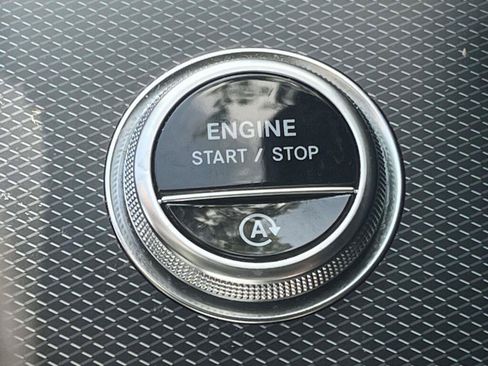 Certified 2024 Mercedes-Benz C 300 4MATIC Sedan image 40