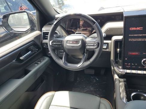 New 2026 GMC Yukon AT4 AWD/4WD image 13