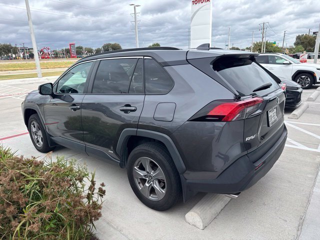 Used 2022 Toyota RAV4 XLE w/ Convenience Package AWD/4WD image 8