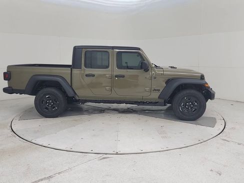 New 2026 Jeep Gladiator Sport image 2