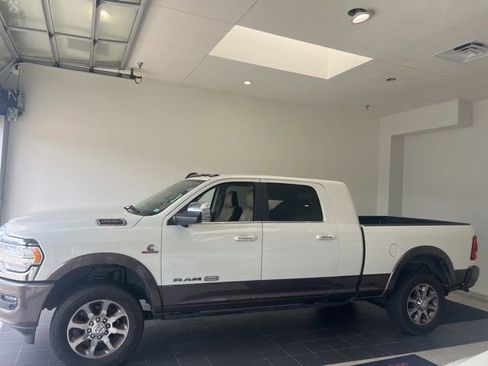 Used 2022 RAM 2500 Limited AWD/4WD image 1