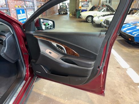 Used 2011 Buick LaCrosse CXS FWD image 70