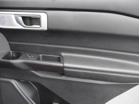 Used 2020 Ford Explorer ST w/ ST High-Performance Pack AWD/4WD image 33