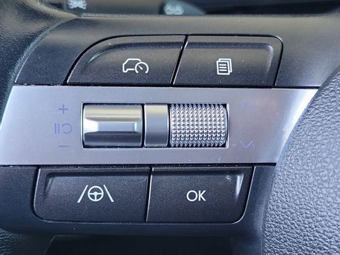 Used 2024 Hyundai Kona SEL FWD image 8