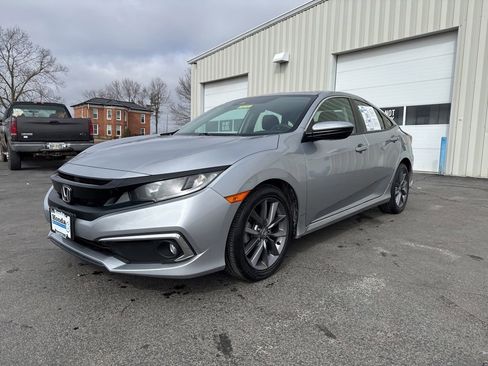 Used 2019 Honda Civic EX image 3