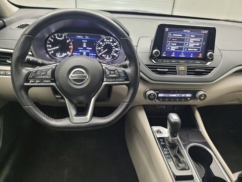 Used 2020 Nissan Altima 2.5 SV AWD/4WD image 22