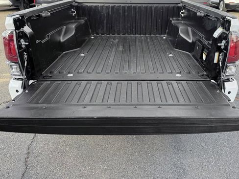 Certified 2021 Toyota Tacoma TRD Off-Road w/ Technology Package image 8