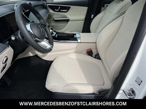 Used 2026 Mercedes-Benz GLC 300 4MATIC image 21