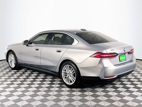 Used 2024 BMW 530i w/ Premium Package RWD image 6