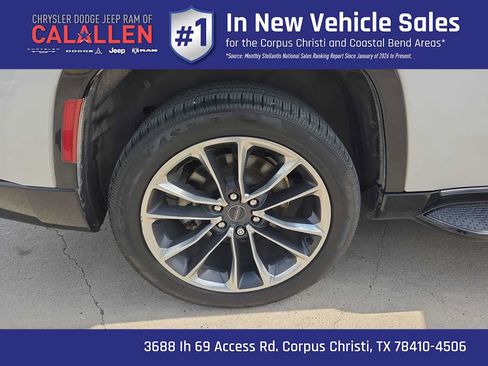 Used 2022 Jeep Wagoneer Series III w/ Flexible Seating Group AWD/4WD image 16