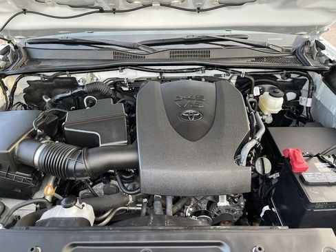 Certified 2023 Toyota Tacoma SR5 w/ Black Out Package (TMS) image 11