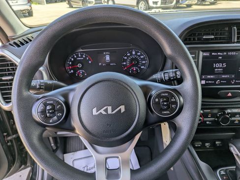 Certified 2022 Kia Soul LX FWD image 28